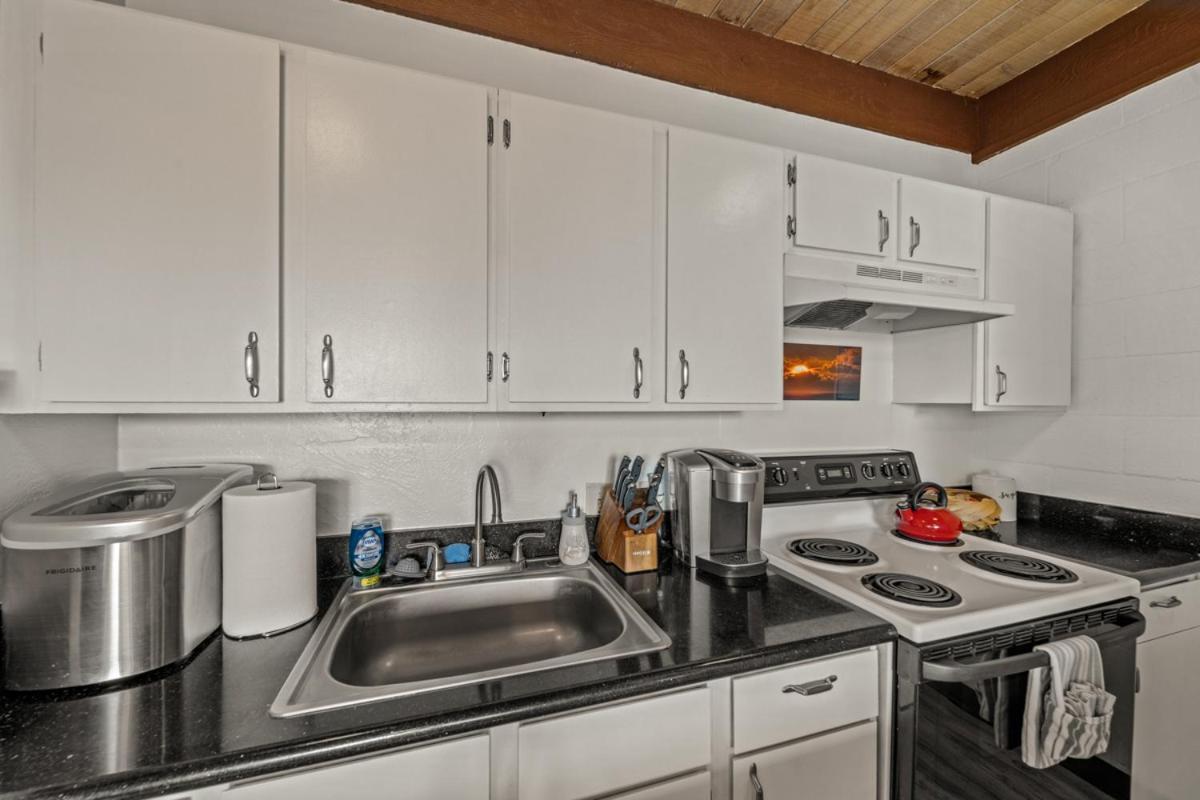 Newly Upgraded 1Br Unit Near Beach Max Of 5 Guests カイルア・コナ エクステリア 写真