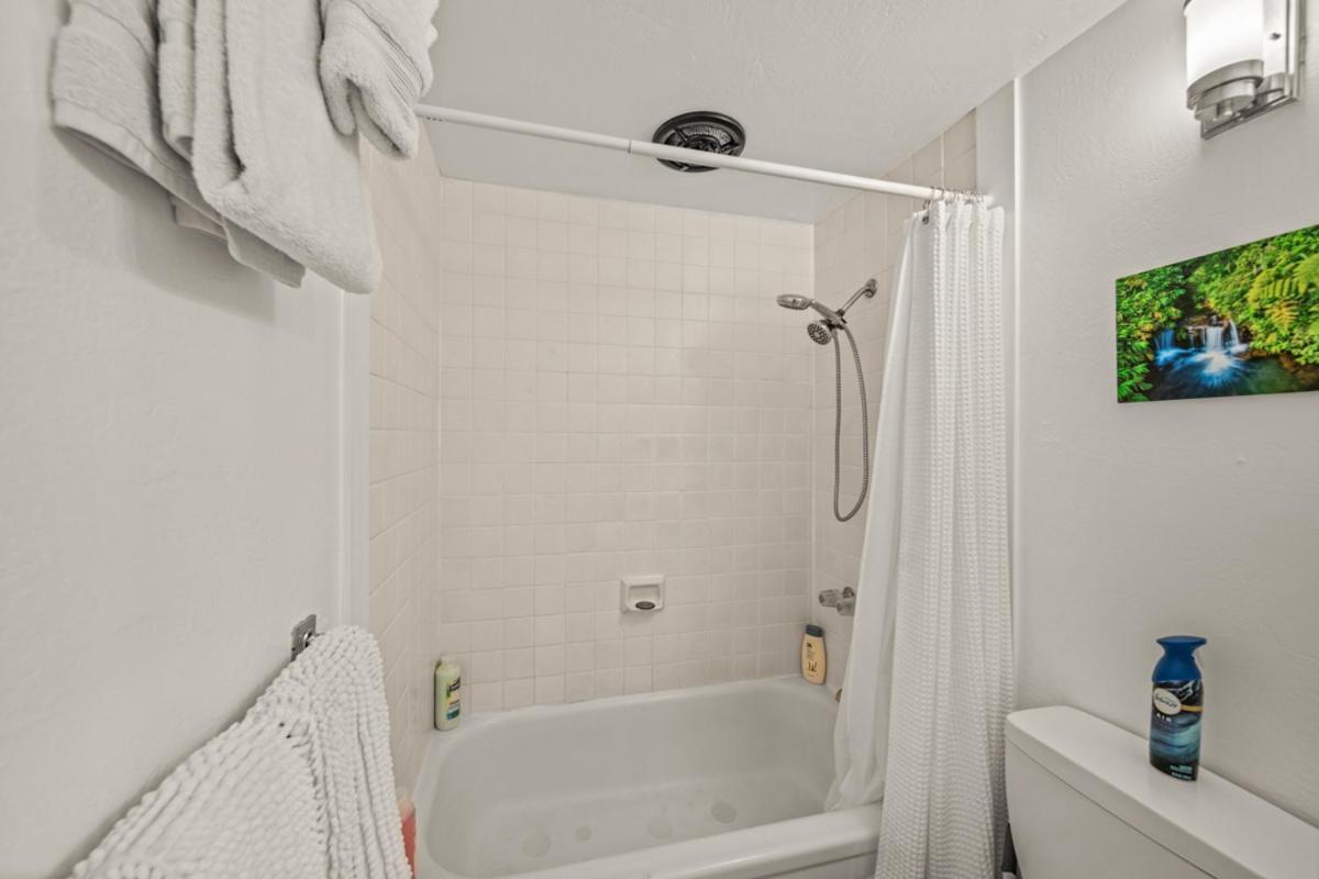 Newly Upgraded 1Br Unit Near Beach Max Of 5 Guests カイルア・コナ エクステリア 写真